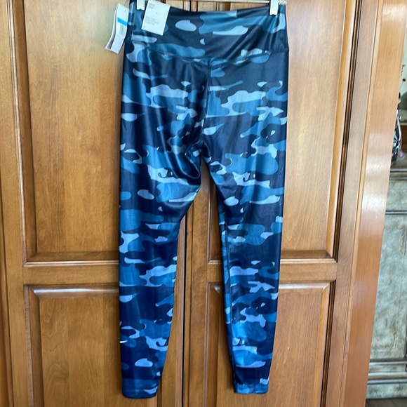 Nike Dri Fit Women's Camo Leggings, Midrise, Full Length, Size M, NWT! - Picture 5 of 9